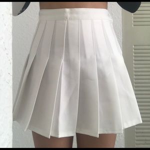 White high waisted skirt